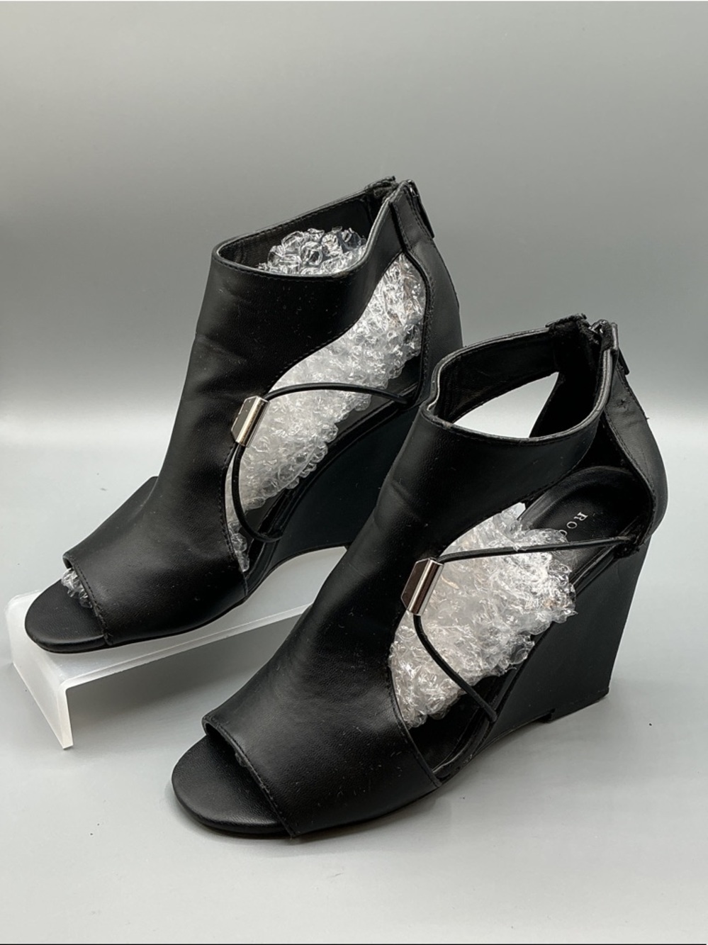 Rock & Republic Black Open-Toe Wedge Ankle sandals, size 6.5